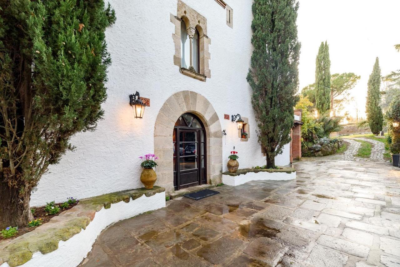 Masia Can Manent Del Bosc S XVIII Santa Eulalia de Ronsaná Екстериор снимка