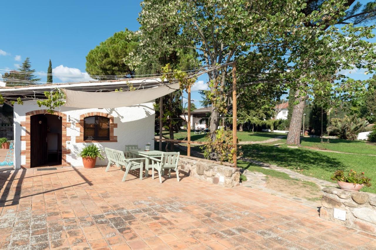 Masia Can Manent Del Bosc S XVIII Santa Eulalia de Ronsaná Екстериор снимка