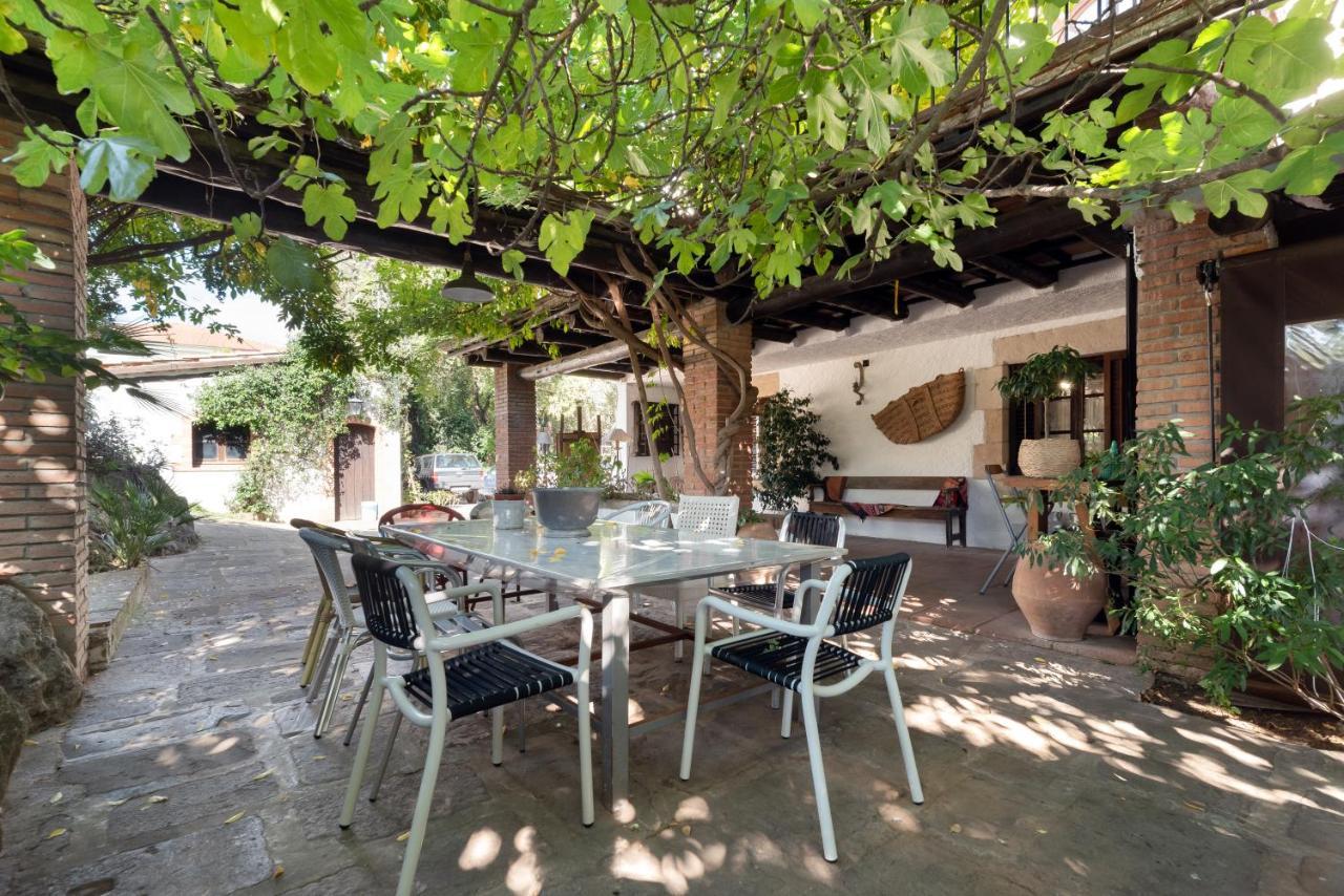 Masia Can Manent Del Bosc S XVIII Santa Eulalia de Ronsaná Екстериор снимка